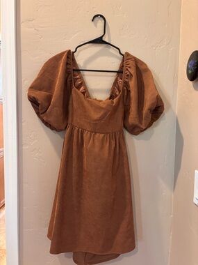 Women’s brown dress